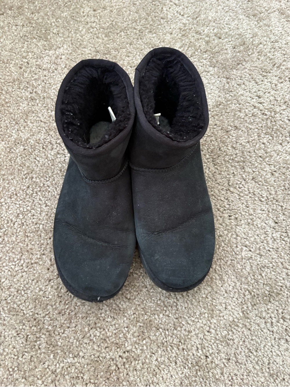 UGG Women’s Mini Boot Black - Picture 2 of 3